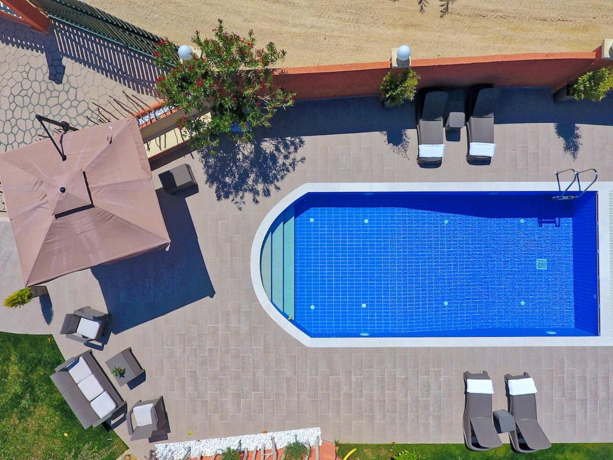 Villa Alex Sinarades Екстер'єр фото