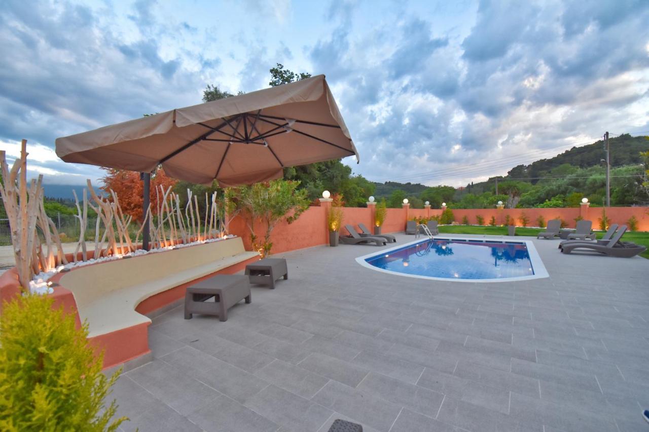 Villa Alex Sinarades Екстер'єр фото