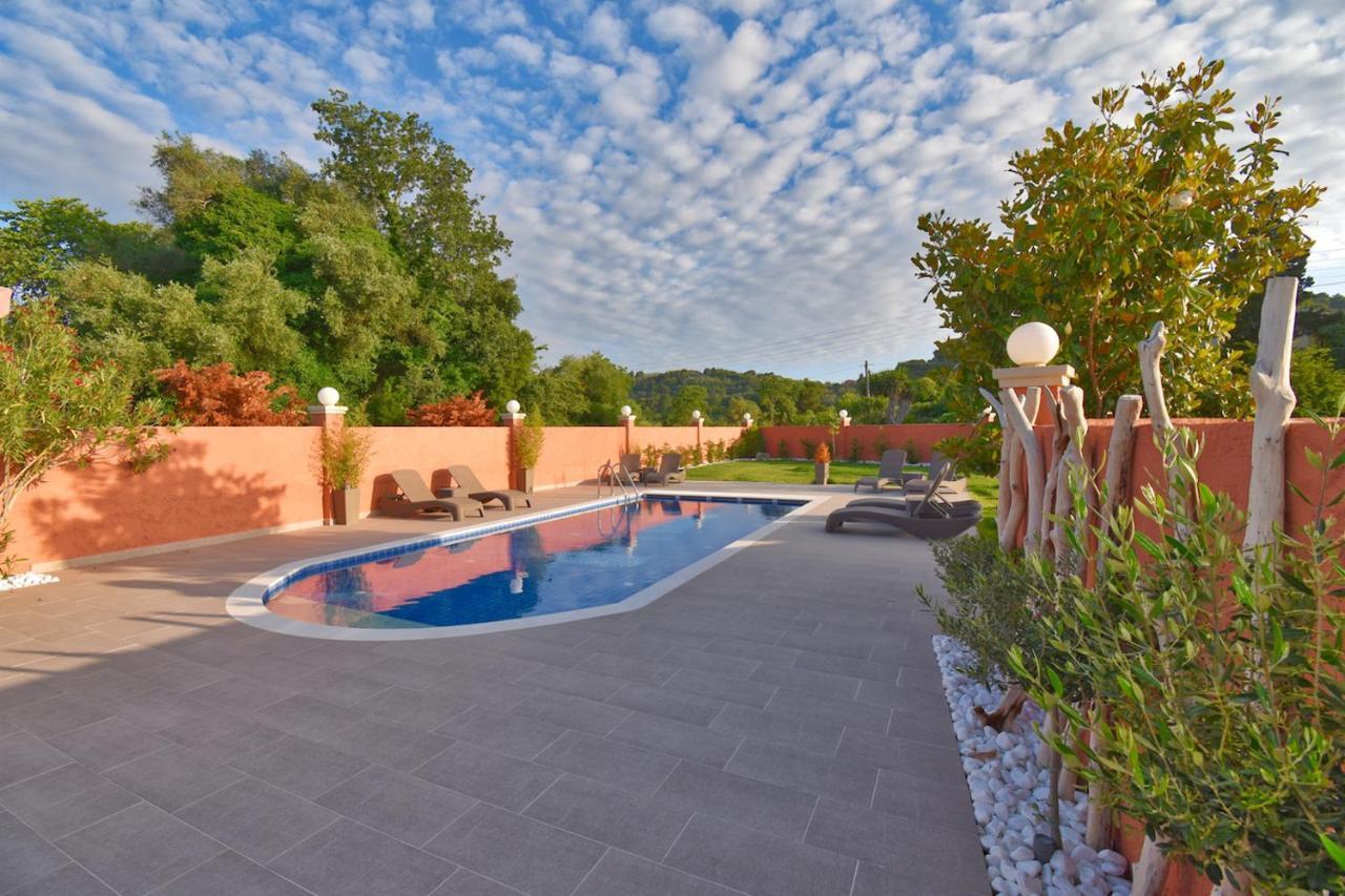 Villa Alex Sinarades Екстер'єр фото