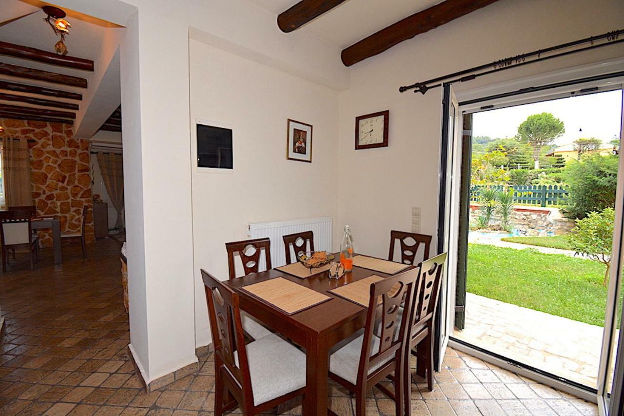 Villa Alex Sinarades Екстер'єр фото